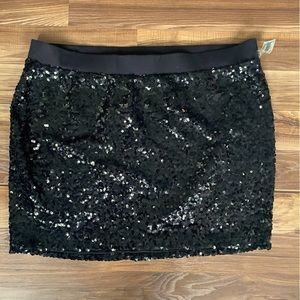 Torrid Black stretch sequined mini skirt size 4 NWT